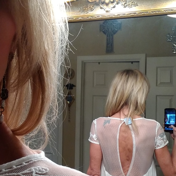 🥰 lace and cream size medium nwt dress - Picture 5 of 8